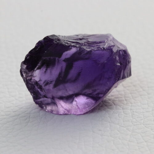 Alternative view of Amethyst · Facet Rough · 37.8 ct · Untreated · Violet