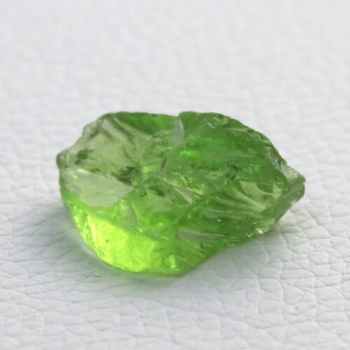 Alternative view of Apple Green Peridot · Facet Rough · 16.1 ct · Untreated